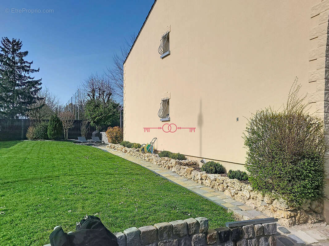 Maison familiale 4 chambres Tinqueux 7 pièce(s) 140 m2 - photo 3