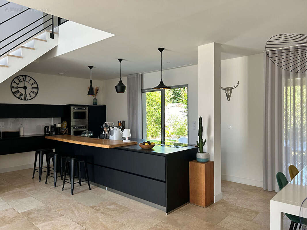 Maison à SAINT-CYR-SUR-LOIRE