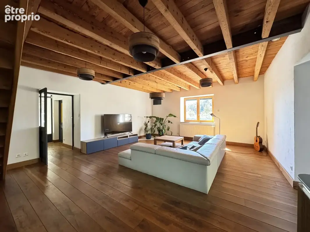 Maison 7 pièces 234 m² à vendre à L'etrat (42580) - photo 5