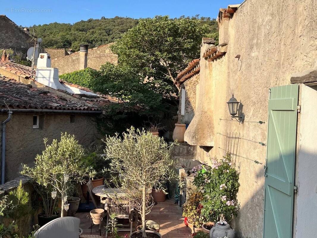 Maison à LA GARDE-FREINET