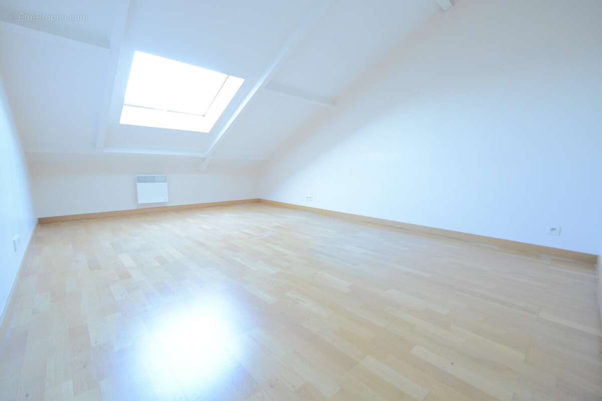 Appartement à SAINT-MAUR-DES-FOSSES