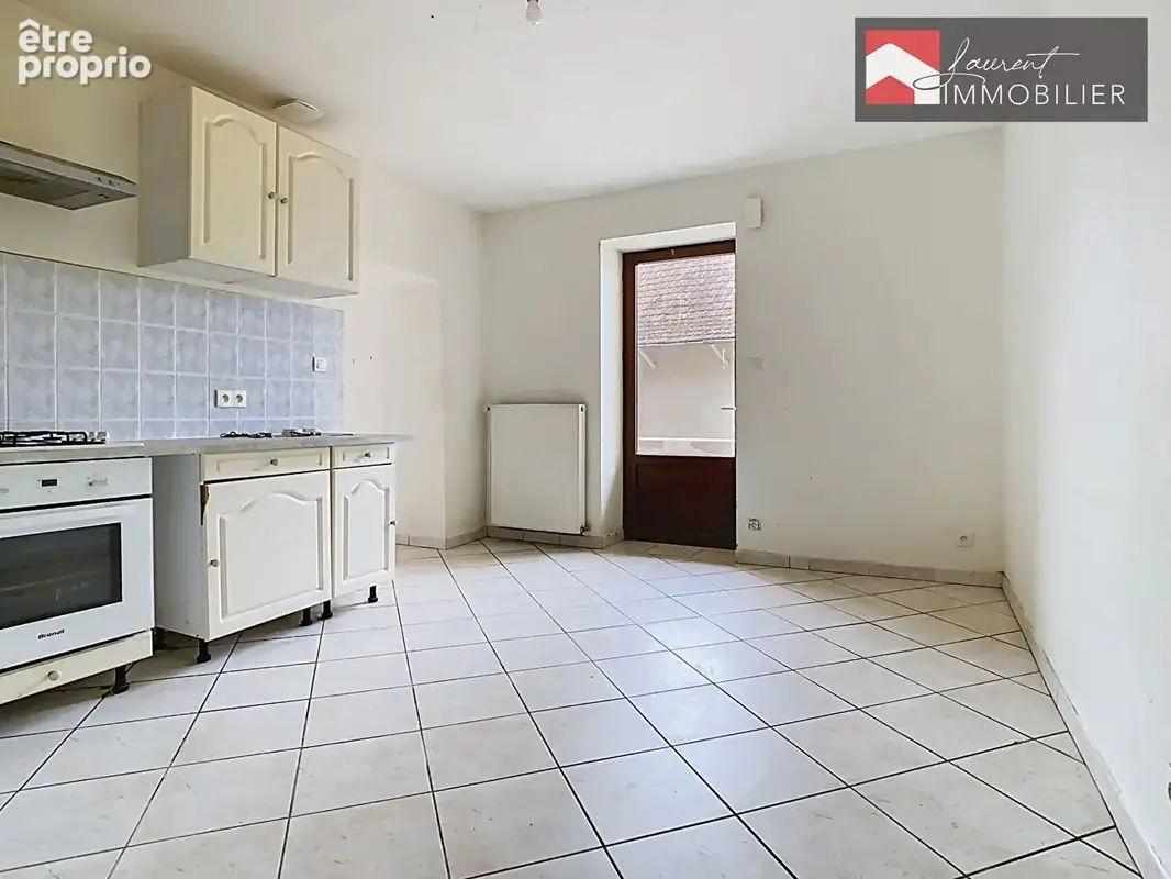 A SIMANDRE : Maison 5 pièces avec nombreuses dépendances - photo 8