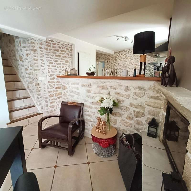 Maison à GIRONVILLE-SUR-ESSONNE