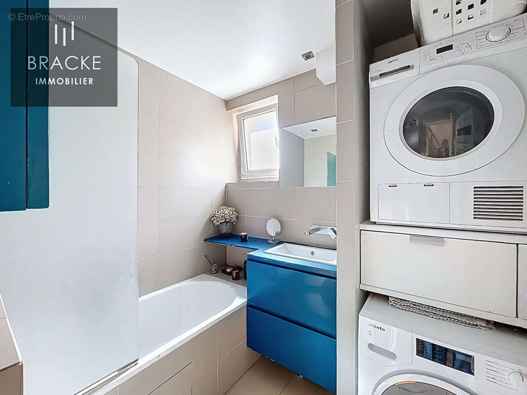 Maison à COURBEVOIE