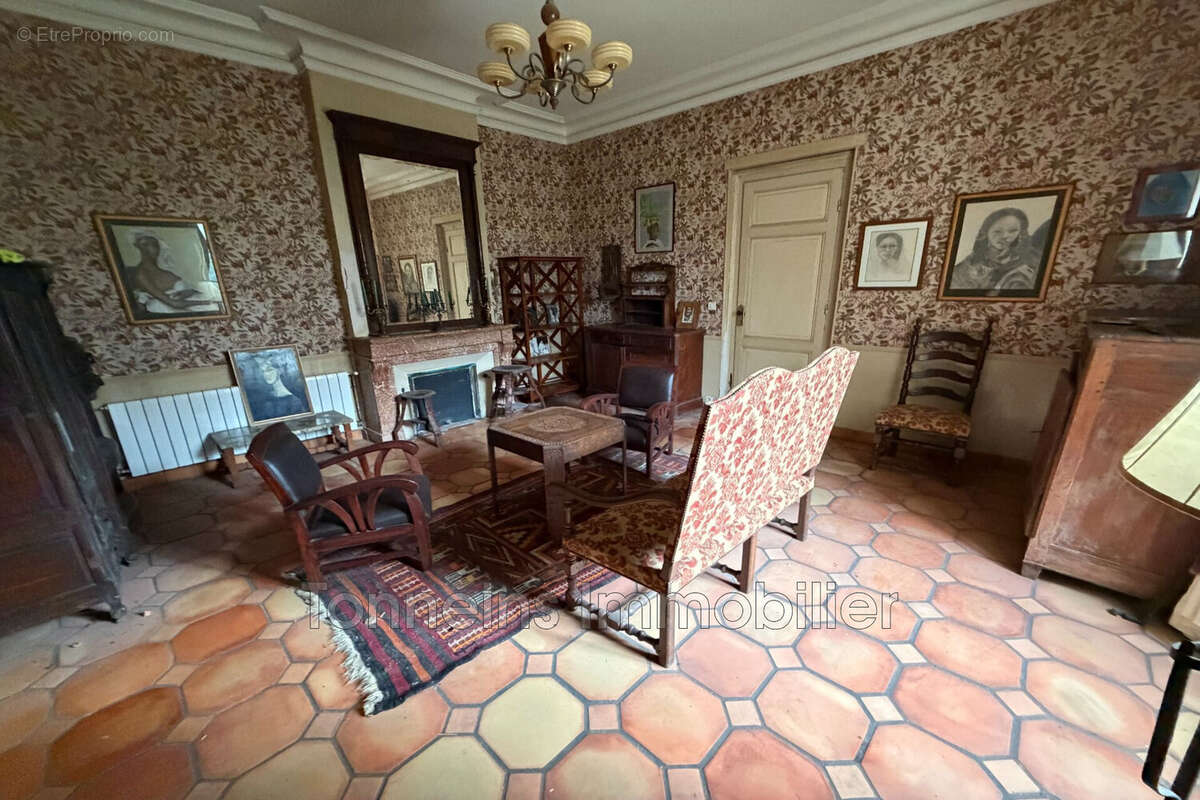 Maison à VILLEFRANCHE-DU-QUEYRAN