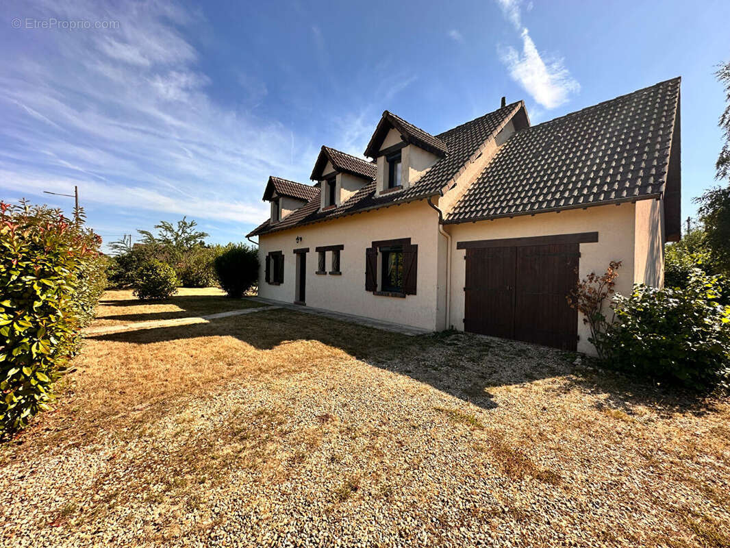 Maison à AUBIGNY-SUR-NERE