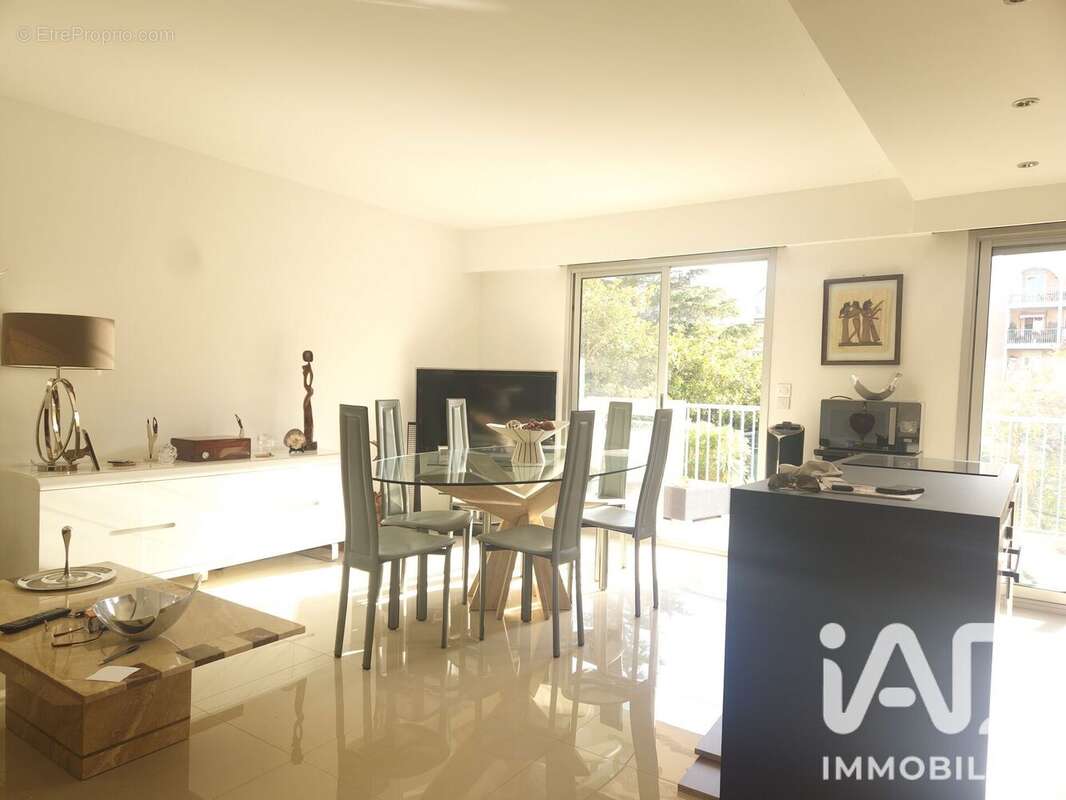 Photo 3 - Appartement à MANDELIEU-LA-NAPOULE