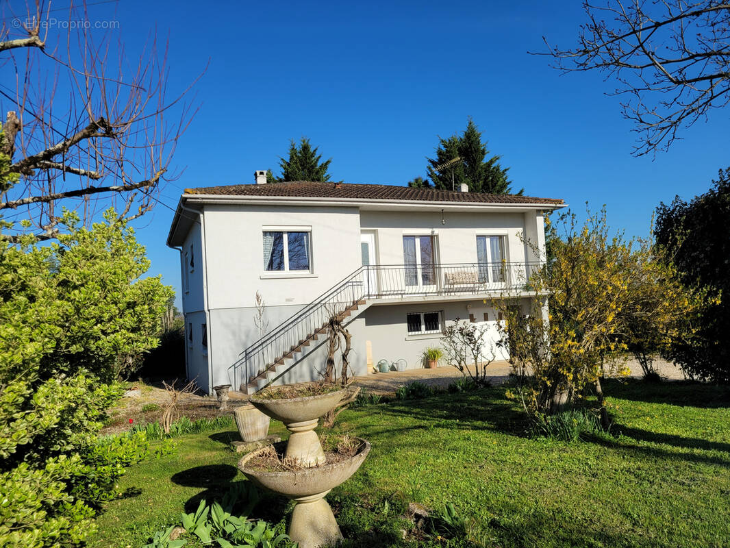 Maison à SAINTE-BAZEILLE