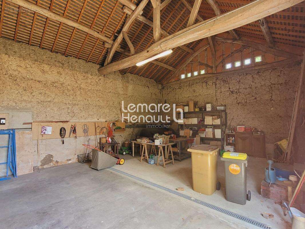 Belle maison ancienne sur 1730 m² de terrain clos-planté - photo 13