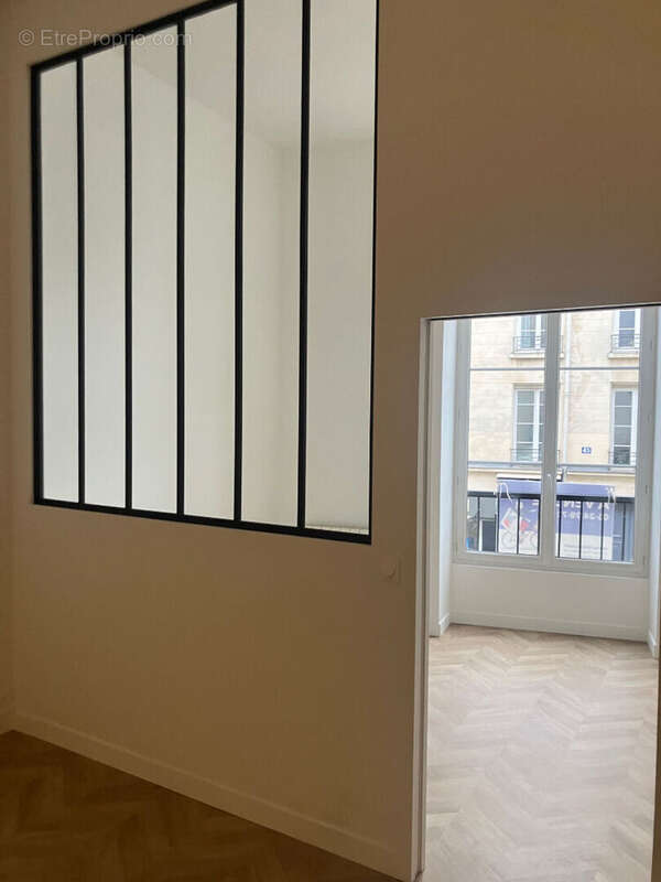 Appartement à PARIS-3E
