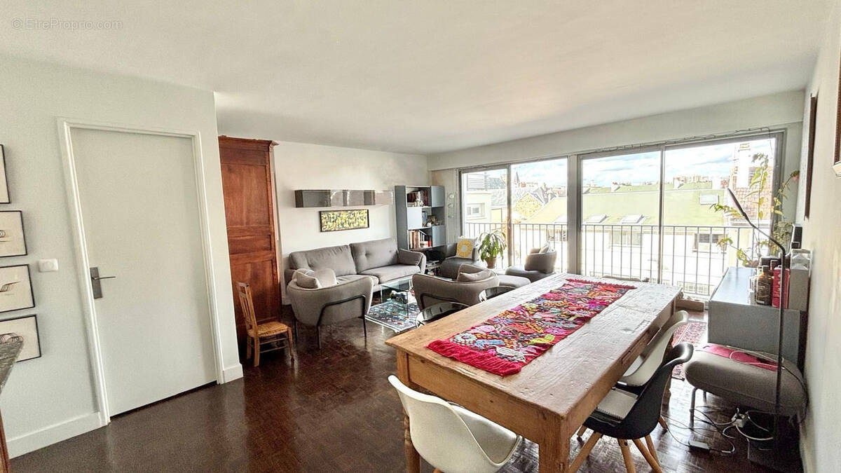 Appartement à SAINT-DENIS