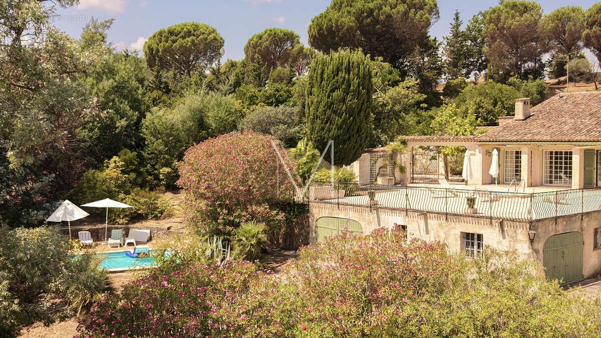 Le plan de la tour - tres belle propriété sur 4 hectares - rafraichissements à prevoir. - photo 31