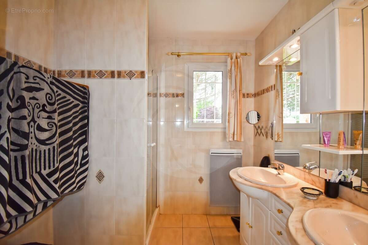 Maison 93 m² à Saint-Etienne-De-Tulmont  - photo 5
