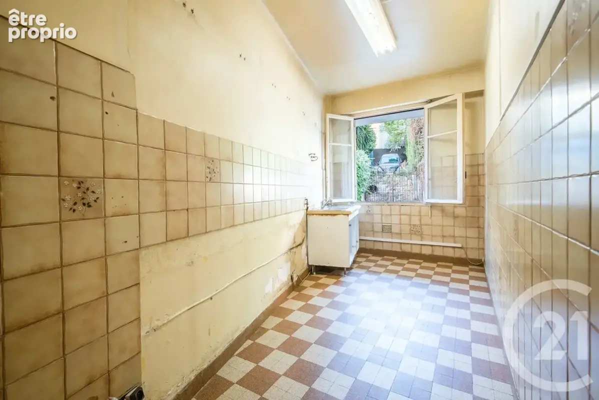 Appartement 3 pièces 66 m² à vendre à Nice (06100) - photo 2