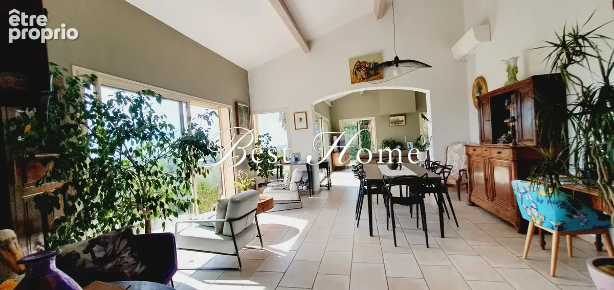 Proche d'Arles, et de Nîmes,  Magnifique villa sur la colline, en position dominante avec vue exceptionnelle, - photo 20