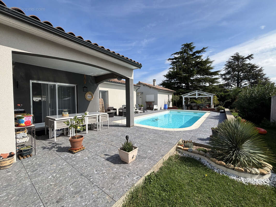 Maison à SAINT-MARCEL-LES-VALENCE