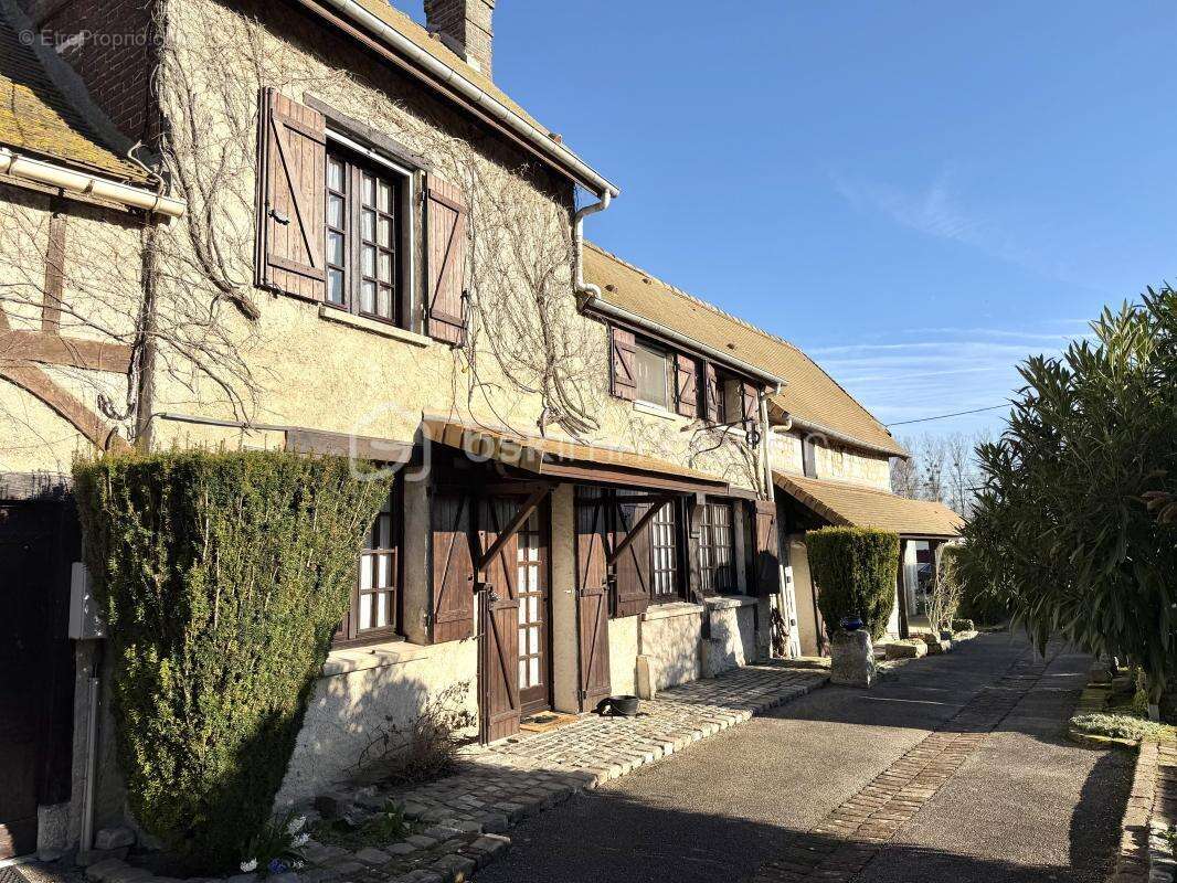 Maison à TOURVILLE-LA-RIVIERE