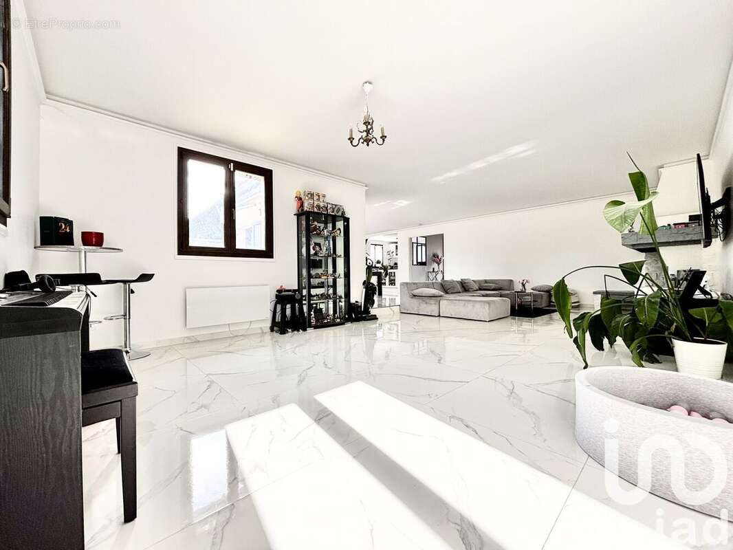 Photo 6 - Maison à LIVERDY-EN-BRIE