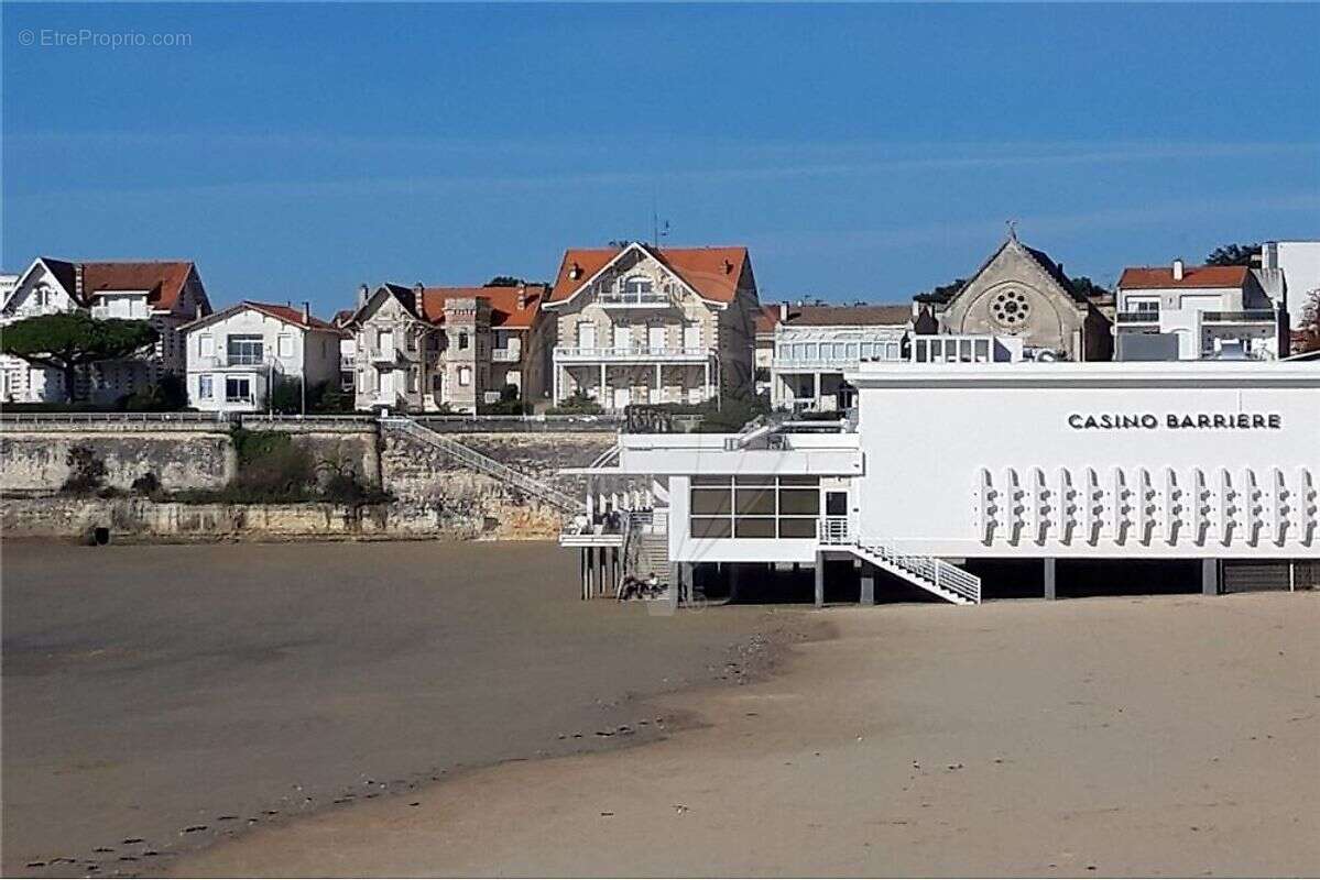 Appartement à VAUX-SUR-MER