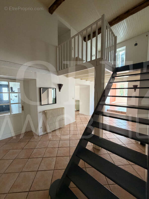 Maison à LABRUGUIERE