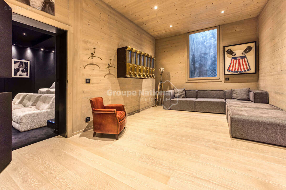 Maison à DEMI-QUARTIER