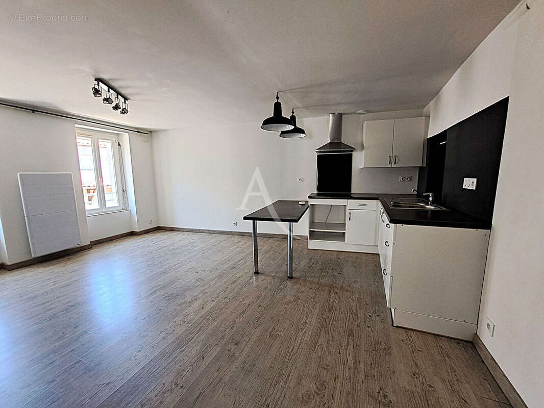 Maison à LES HERBIERS