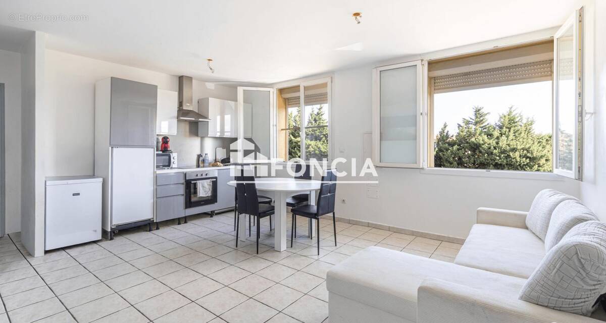 Appartement à PORT-DE-BOUC