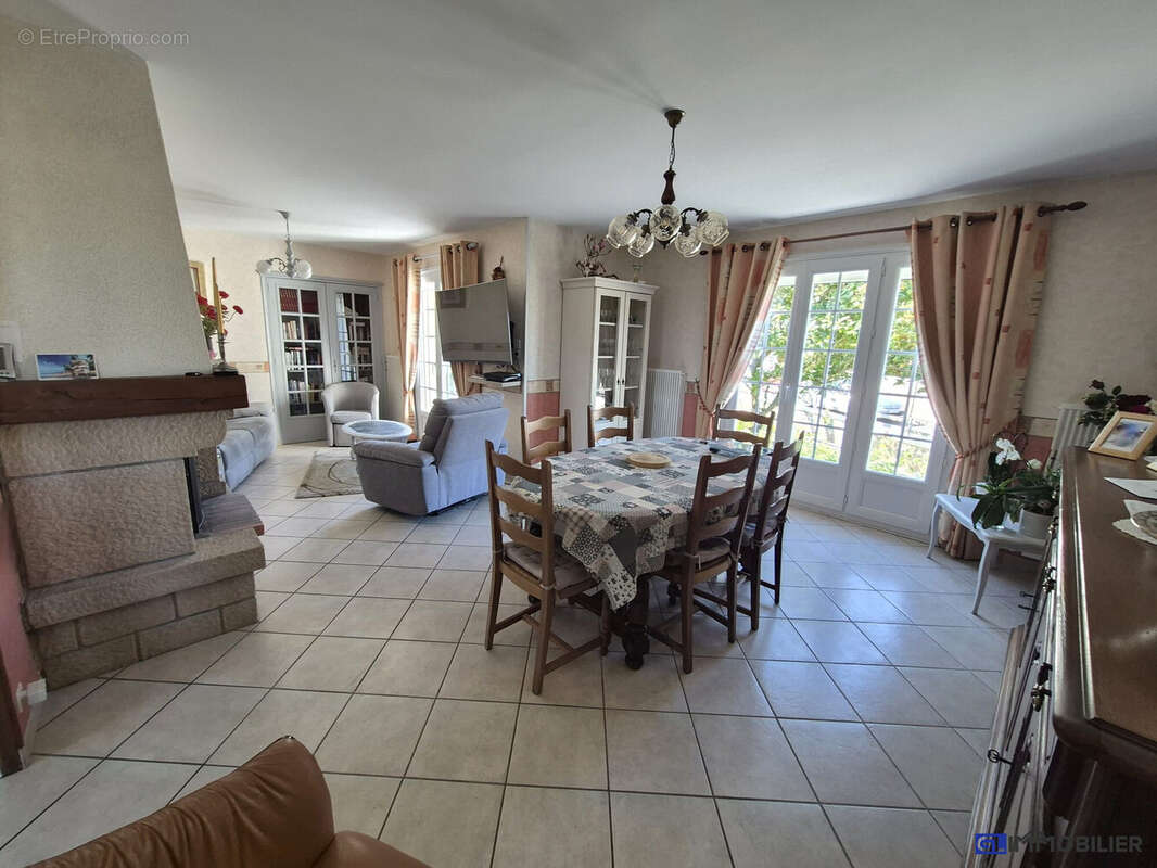 Maison 160 m² à Barbery  - photo 2