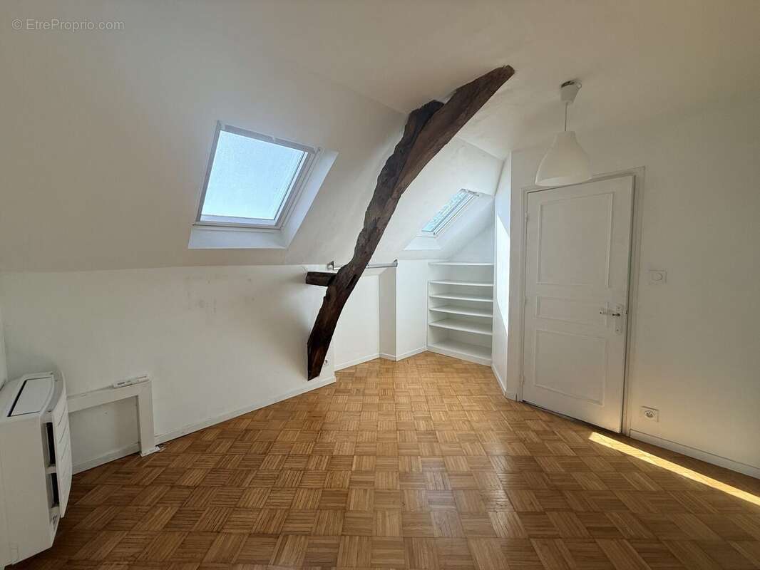 Maison à SAINT-BARTHELEMY-D'ANJOU