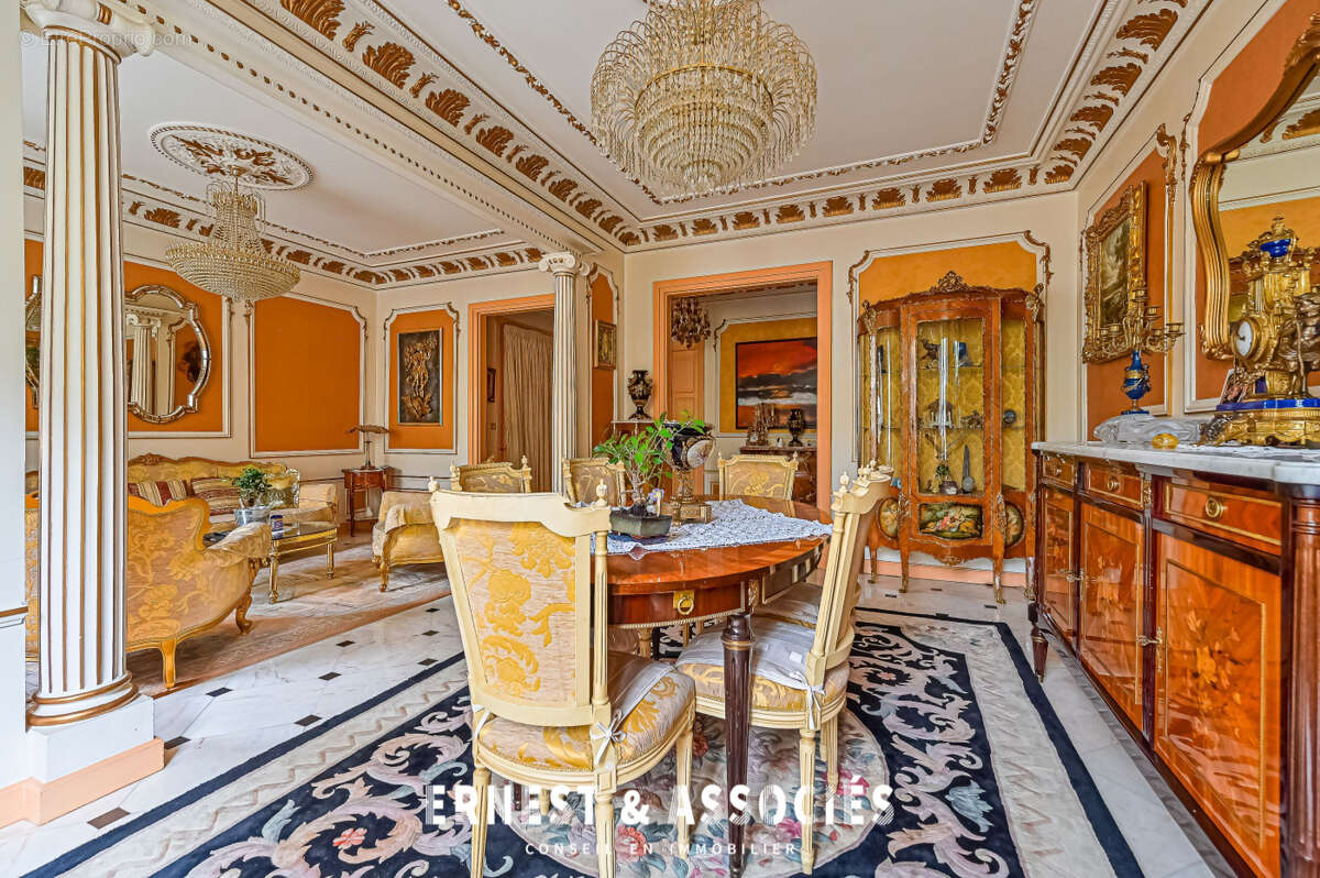 Appartement à PARIS-11E