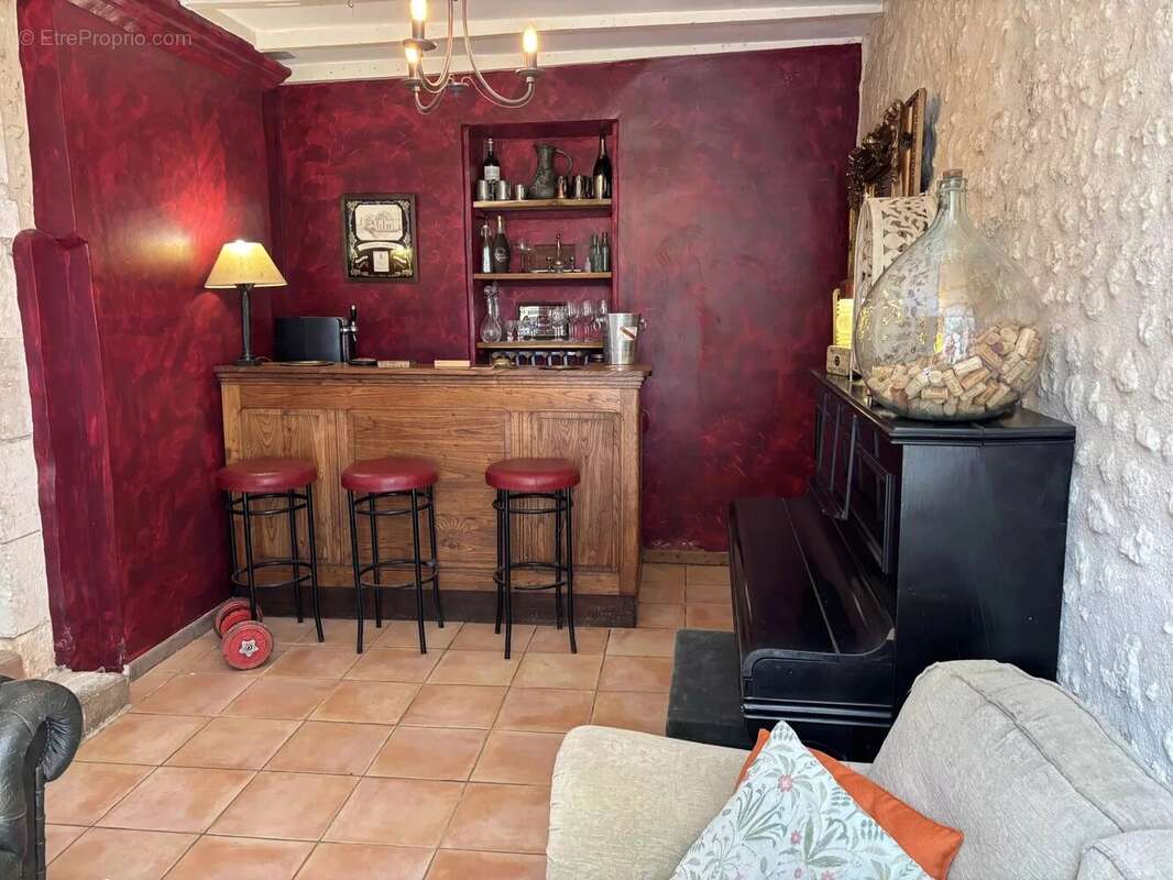 Maison à AUBETERRE-SUR-DRONNE