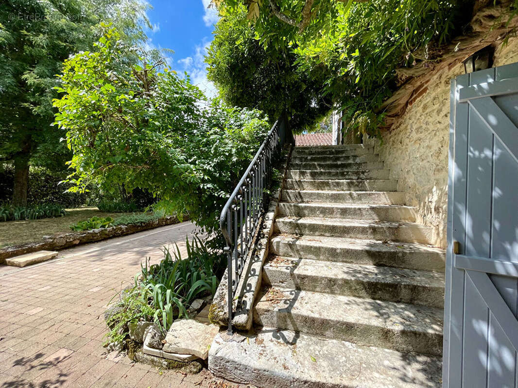 Maison à PRAYSSAC