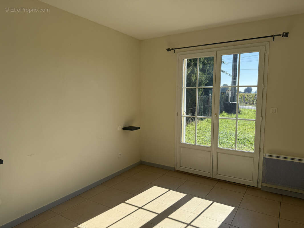 Maison à SAINT-SULPICE-DE-FALEYRENS