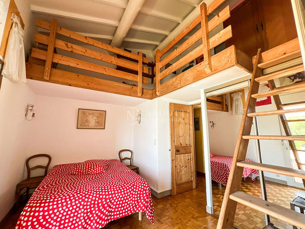 Maison à CABRIERES-D'AVIGNON