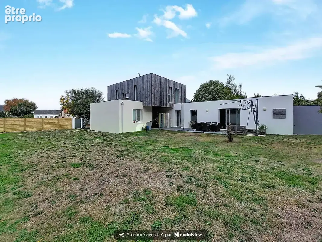 Carquefou centre contemporaine sur près de 1000m² de terrain ! - photo 1