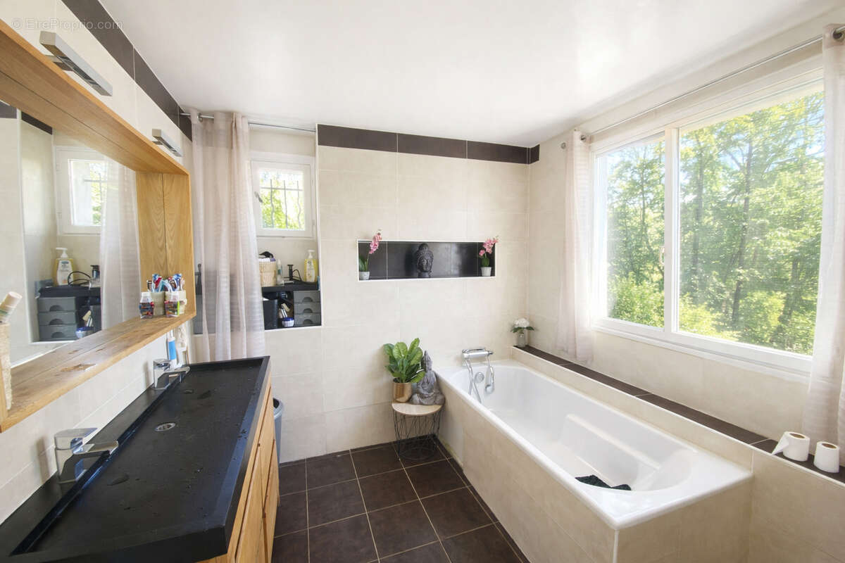 Maison à GRISY-SUISNES