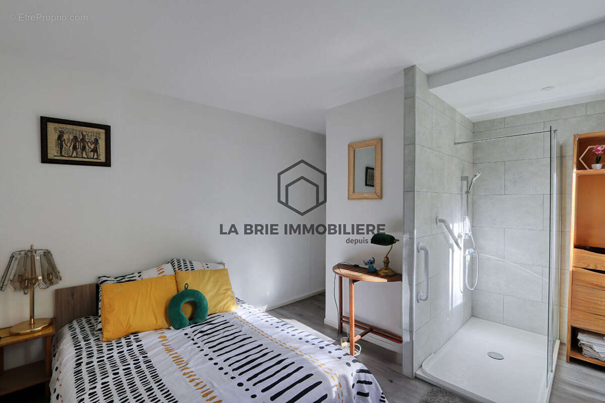 Maison à VILLECRESNES