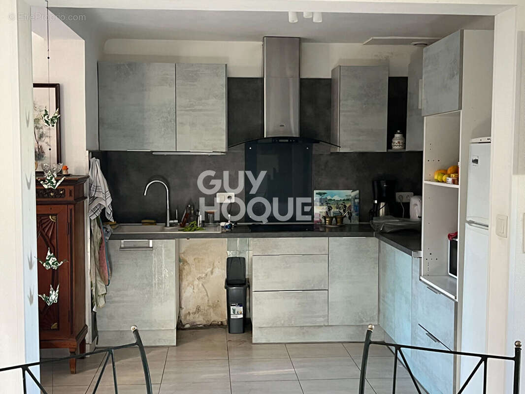 Maison à SAINT-LAURENT-DE-LA-SALANQUE