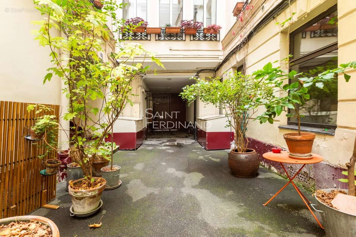Appartement à PARIS-10E