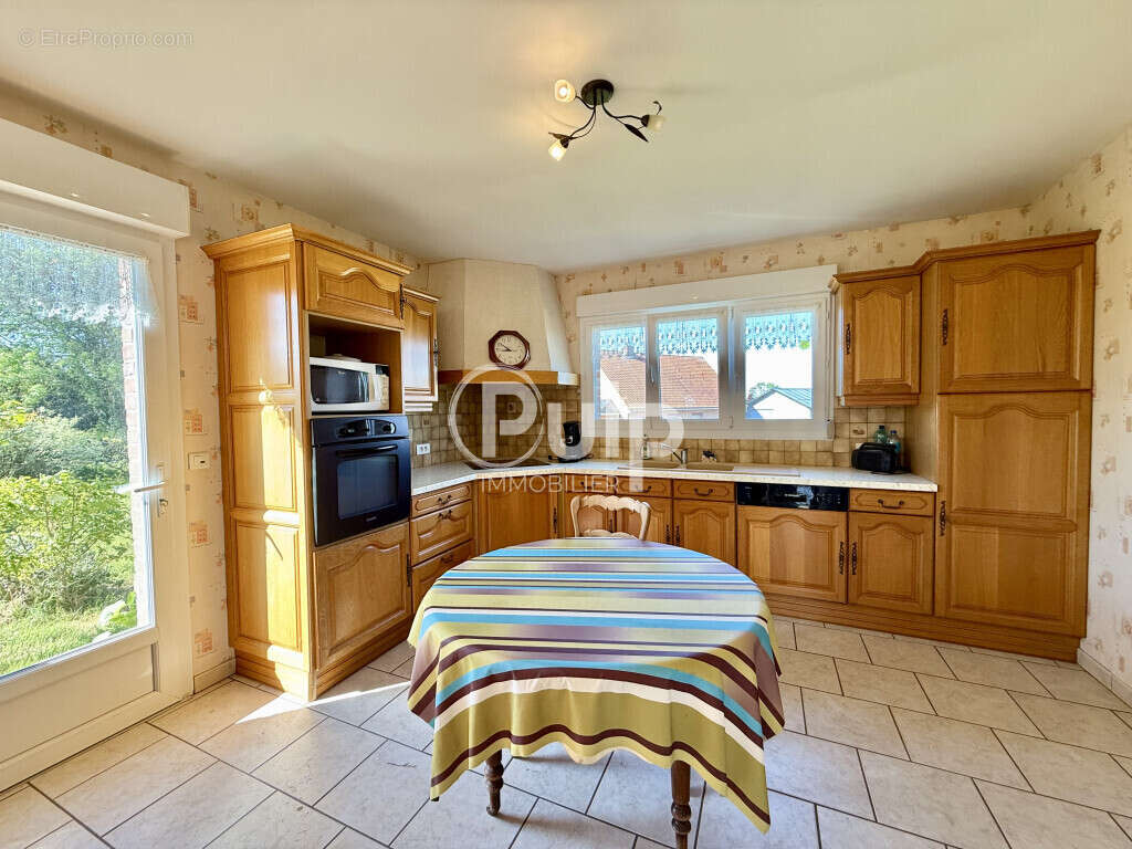 Maison à AUXI-LE-CHATEAU