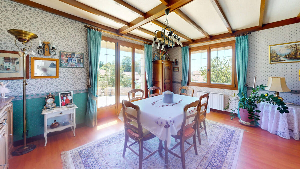 Maison à MONTFAUCON