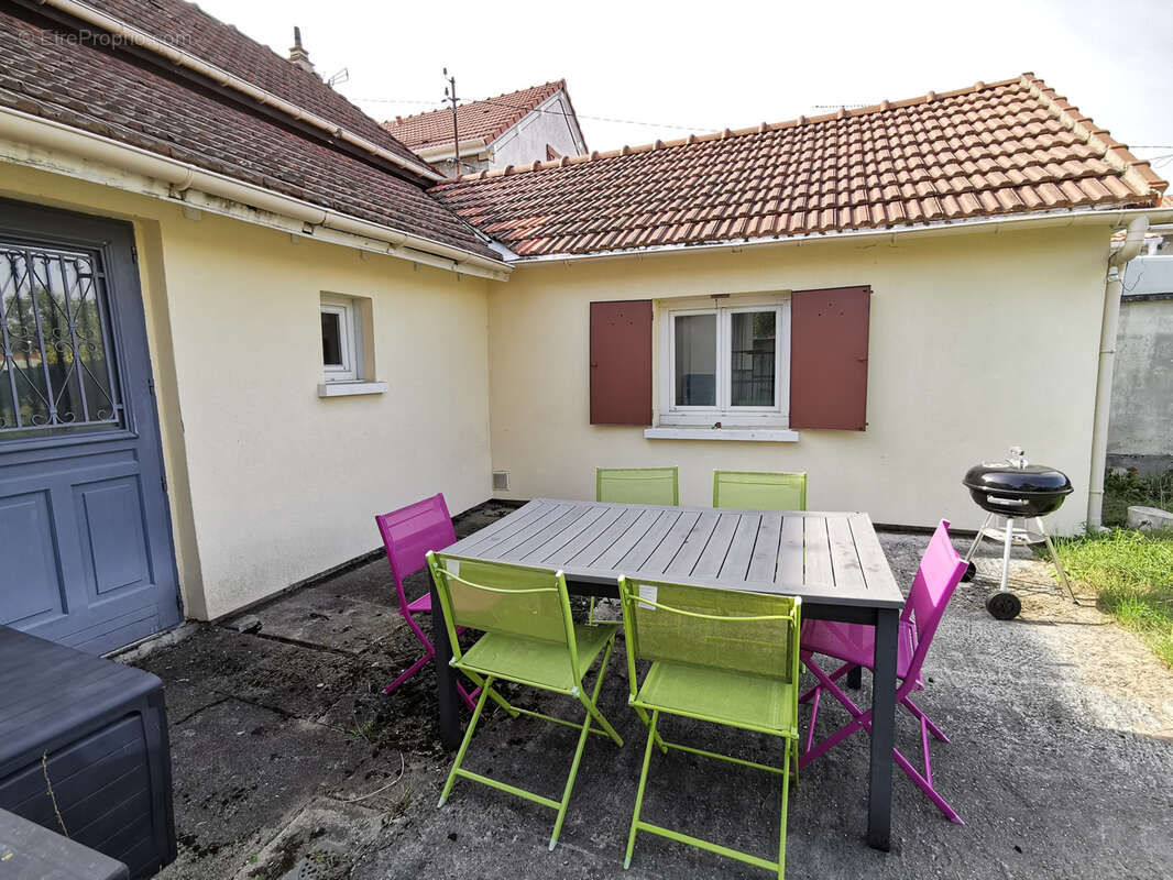 Maison à VIGNEUX-SUR-SEINE