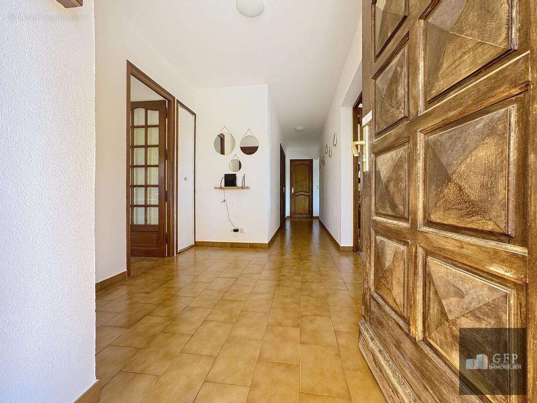 Maison à BORMES-LES-MIMOSAS