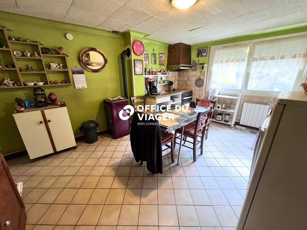 Maison à VIC-SUR-SEILLE