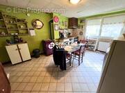 Maison à VIC-SUR-SEILLE