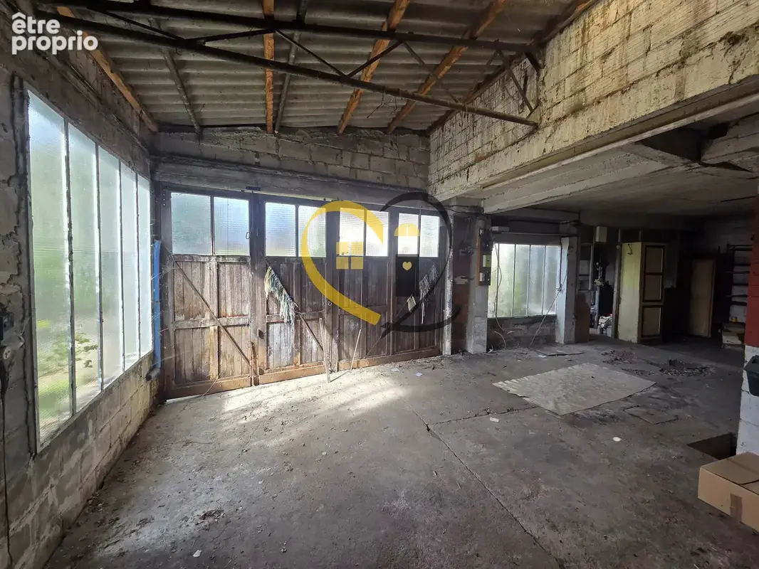 Maison proche Séraucourt, trois garages et grand atelier - photo 12