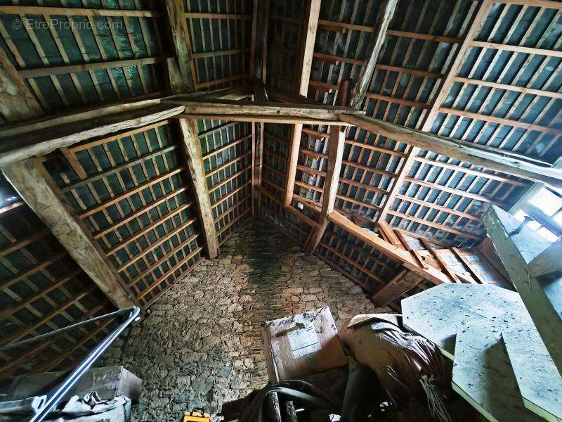 Maison à SAINT-JEAN-LA-POTERIE