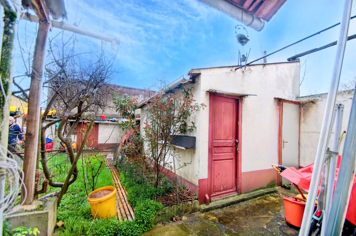 Maison à LE BLANC-MESNIL