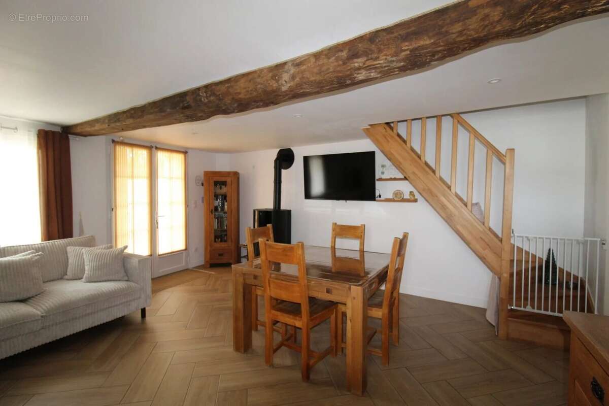 Maison à BREUIL-LA-REORTE