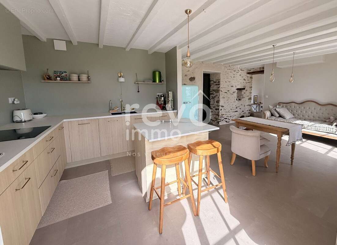 Maison à LES BROUZILS